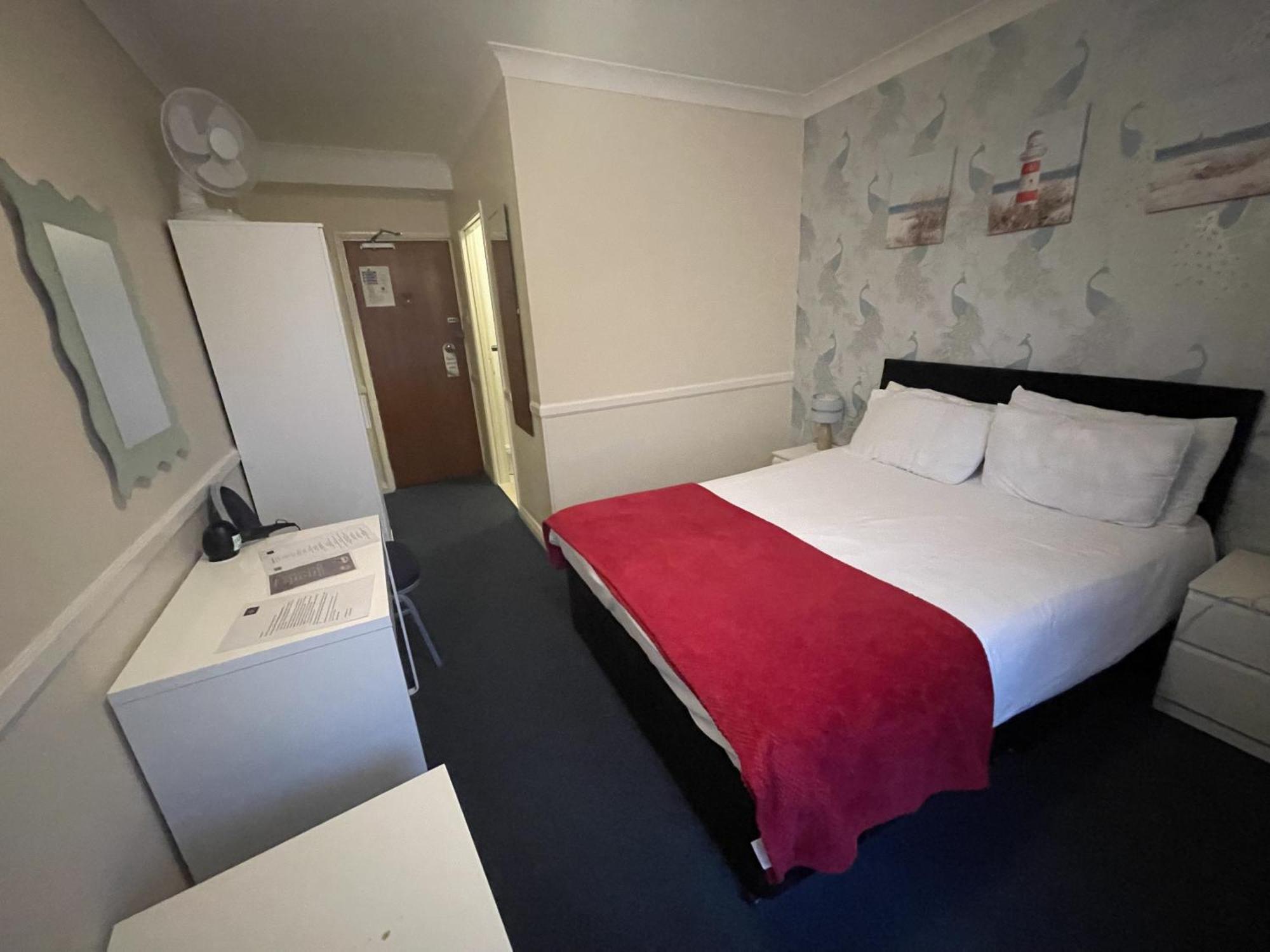 The Dolphin Hotel غريت يورماوث المظهر الخارجي الصورة