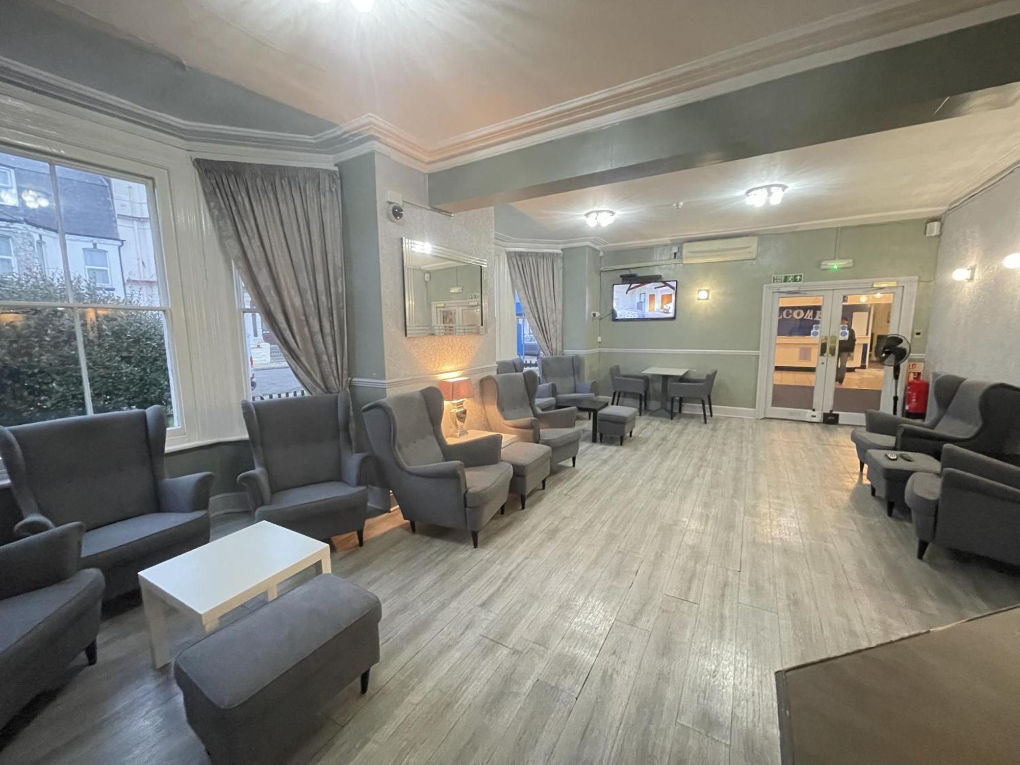 The Dolphin Hotel غريت يورماوث المظهر الخارجي الصورة