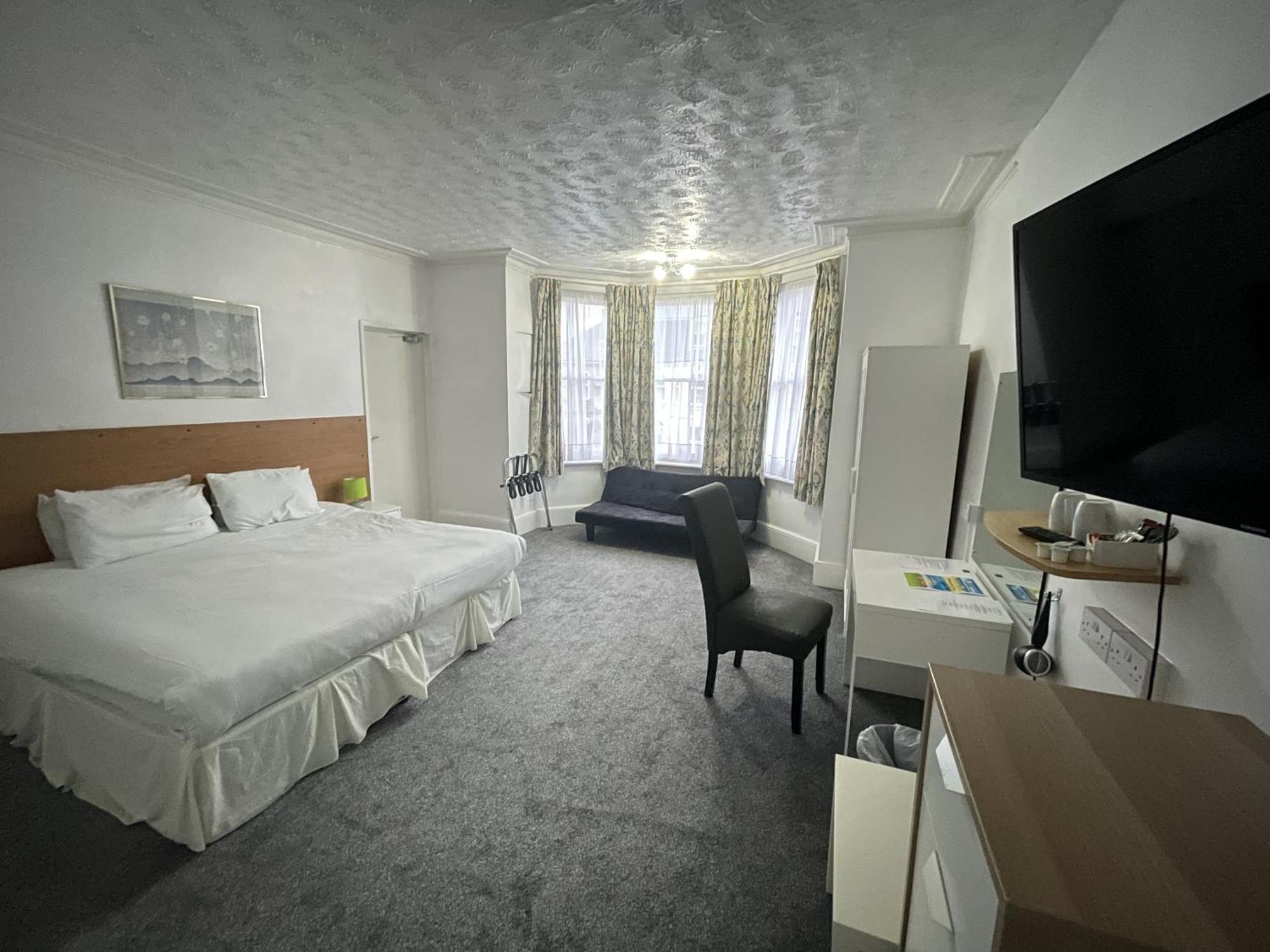 The Dolphin Hotel غريت يورماوث المظهر الخارجي الصورة