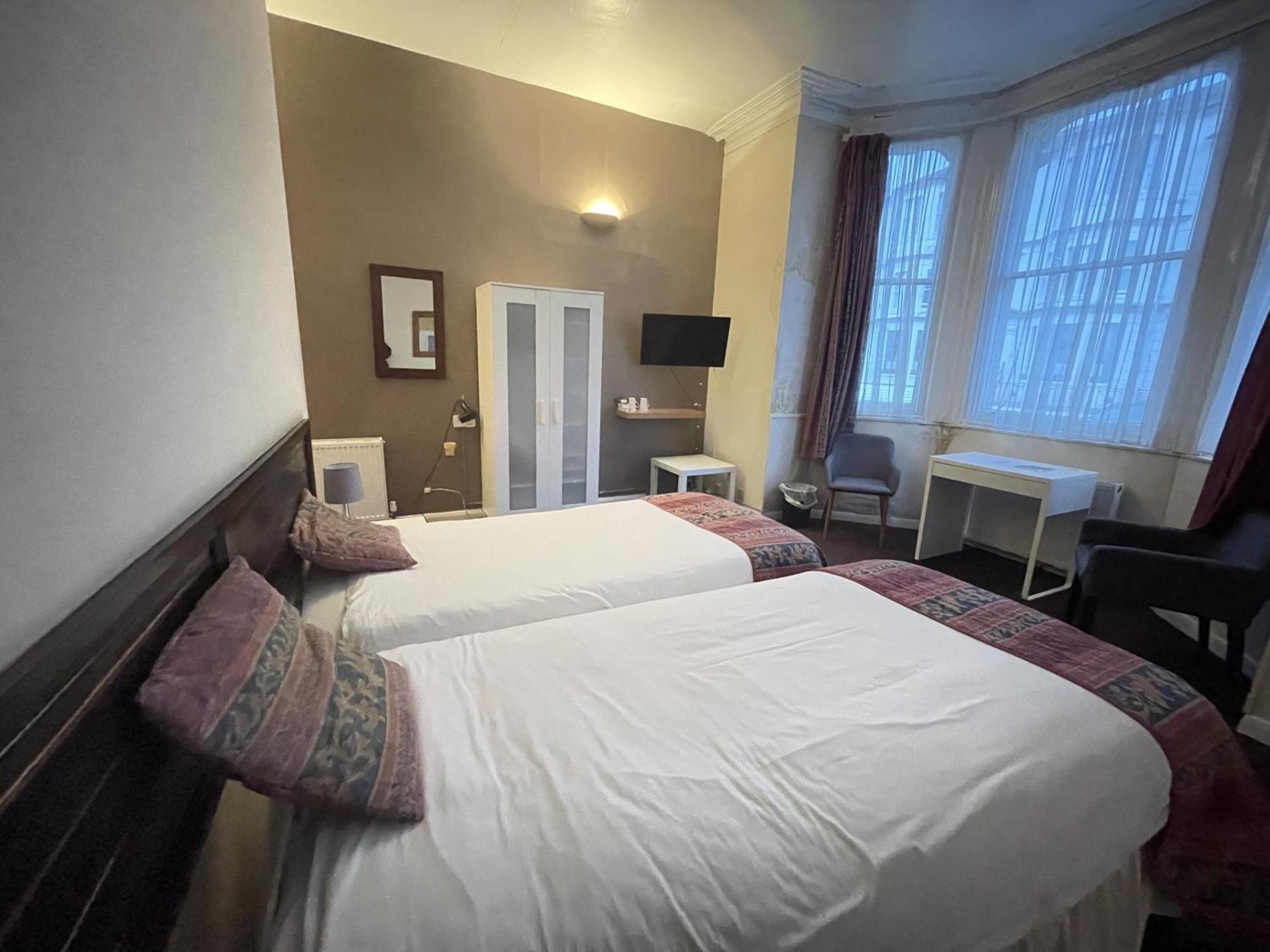 The Dolphin Hotel غريت يورماوث الغرفة الصورة