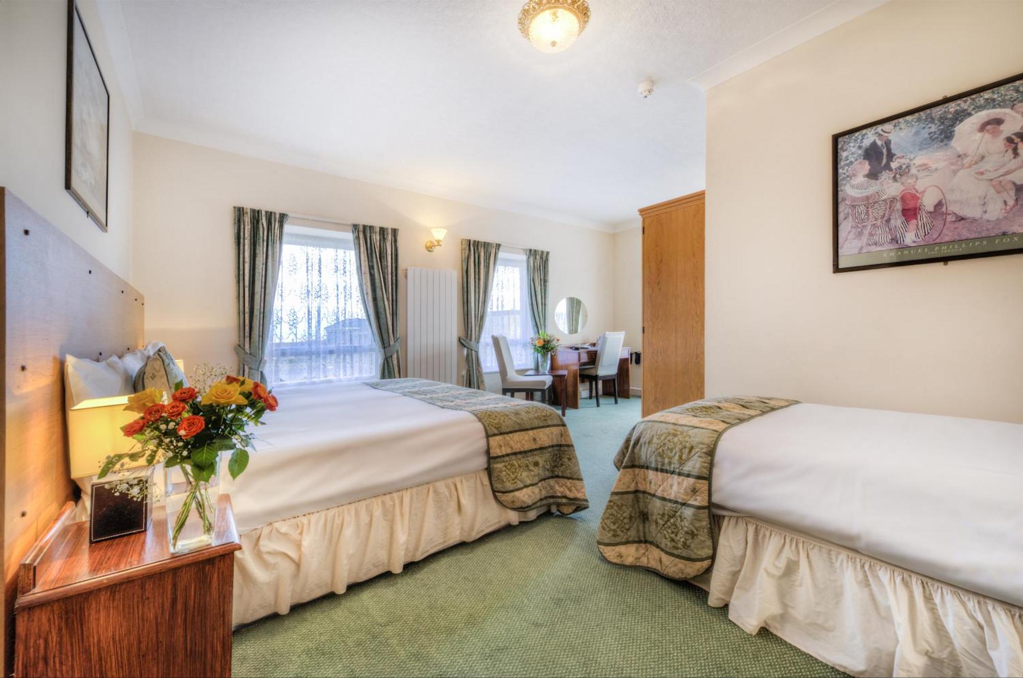 The Dolphin Hotel غريت يورماوث الغرفة الصورة